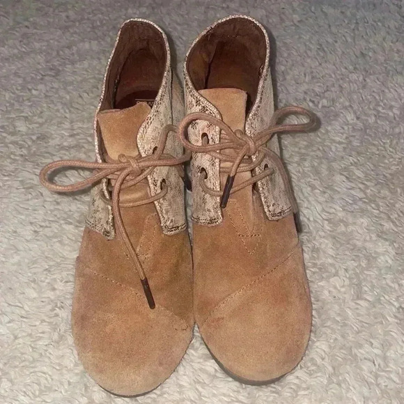 Women’s Tom Wedges - Picture 1 of 6
